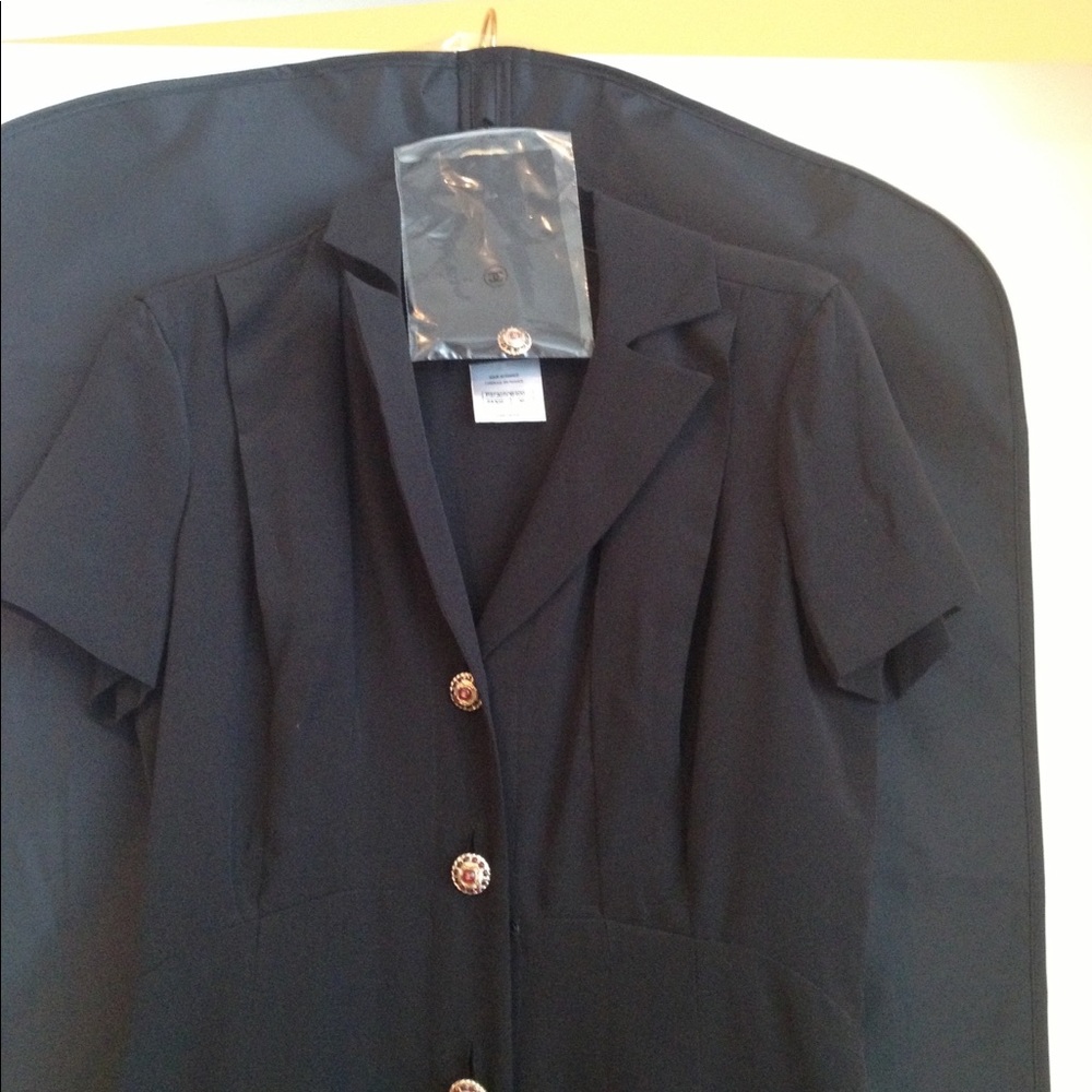 Classic Chanel Dress - Picture 5 of 5